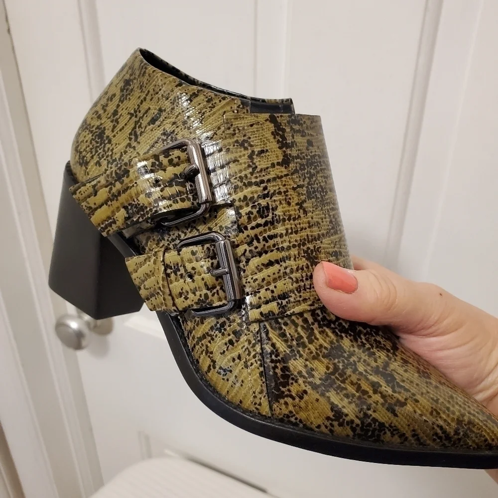 NWOB Tibi Billie Lizard Embossed Leather Ankle Booties Size 36, Unique, Sharp